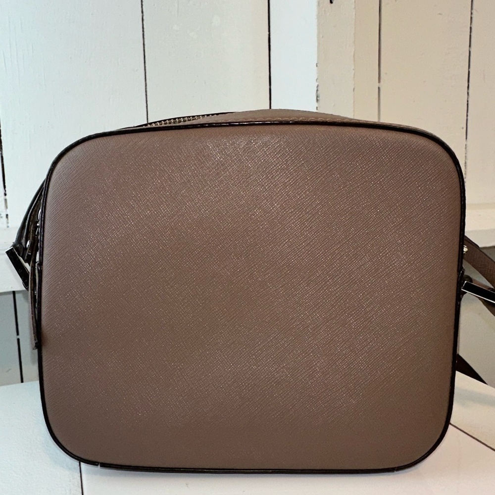 Kate Spade Spring Newbury Crossbody Bag Brown Silver Accents Capsule Wardrobe - Picture 10 of 16